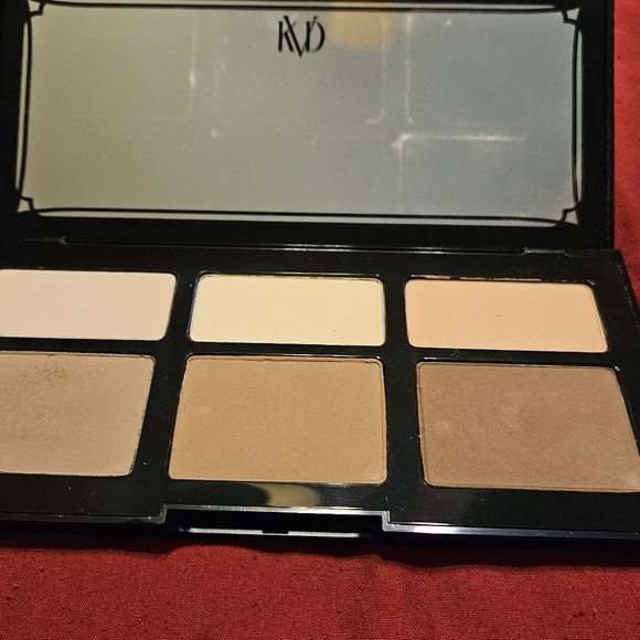 KDV contouring palette never been used. - Picture 2 of 5